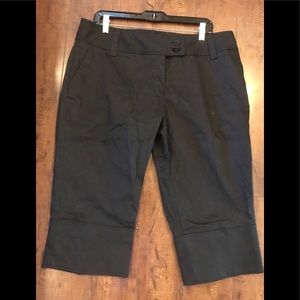 NEW Forever 21 Black Capris